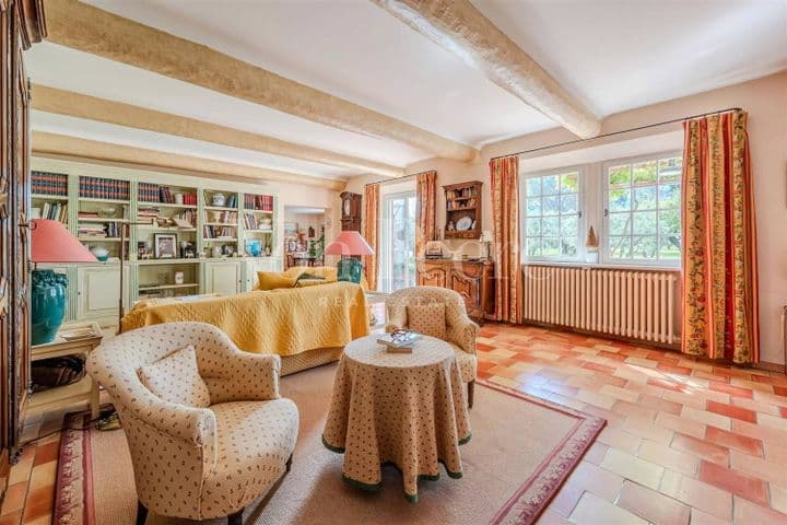 5 bedrooms house for sale in  France - Image 10