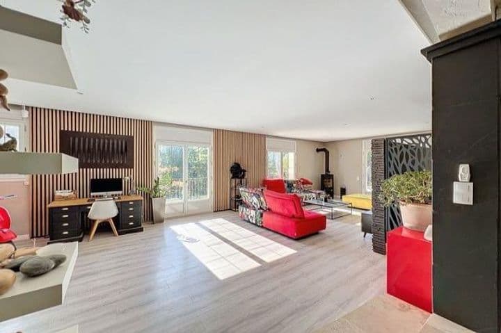 5 bedrooms house for sale in  France - Image 6