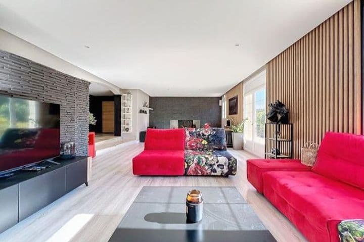 5 bedrooms house for sale in  France - Image 5