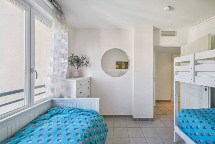 2 bedrooms house for sale in  France - Image 6