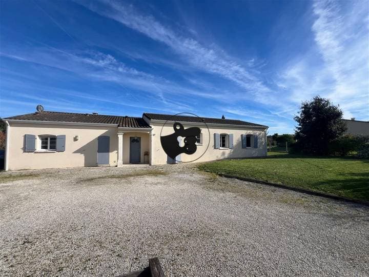 3 bedrooms house for sale in Charente (16), France - Image 6