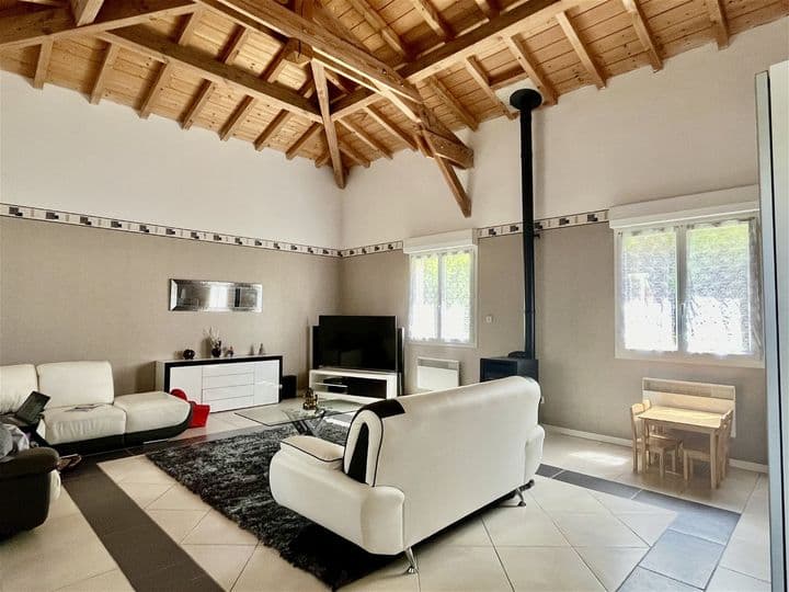 5 bedrooms house for sale in  France - Image 10