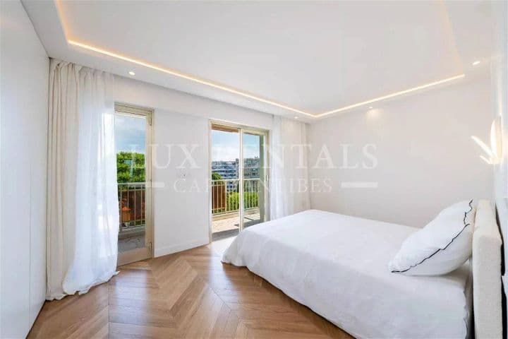 2 bedrooms house for sale in  France - Image 9