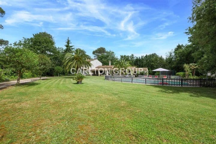 5 bedrooms house for sale in  France - Image 6