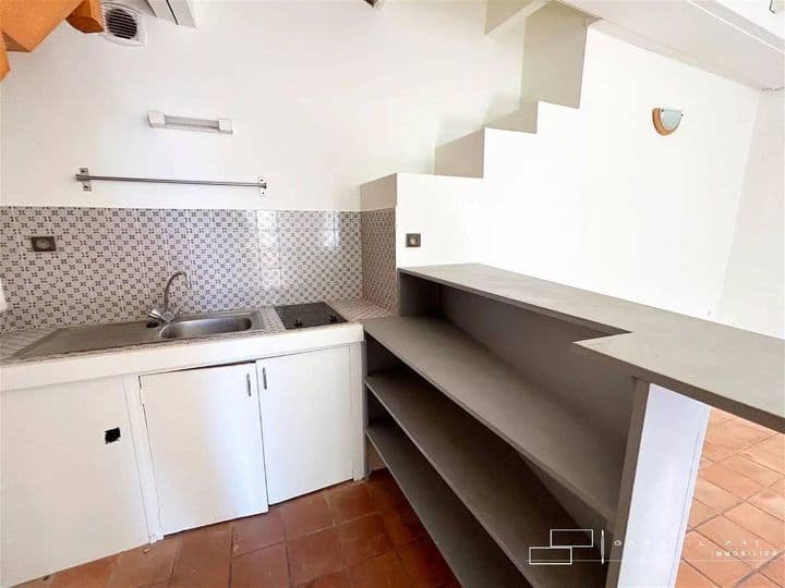 1 bedroom house for sale in  France - Image 2