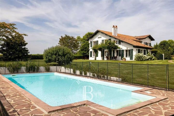 5 bedrooms house for sale in  France - Image 6