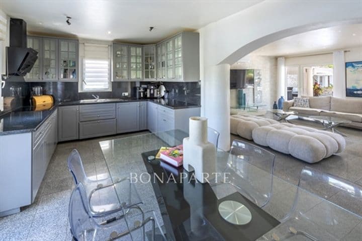 4 bedrooms house for sale in Frejus, France - Image 3