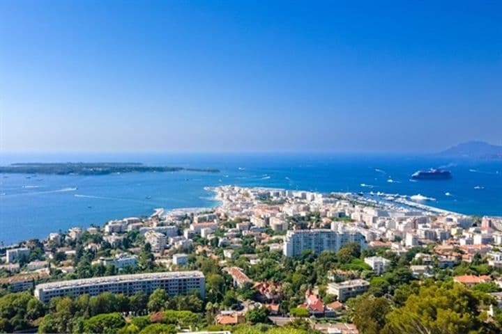 4 bedrooms house for sale in Cannes, France - Image 11