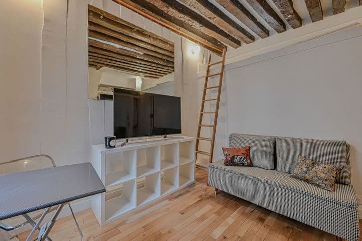 1 bedroom house for sale in  France - Image 2