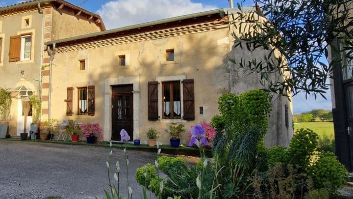 5 bedrooms house for sale in  France