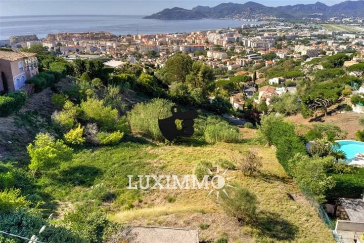 House for sale in Alpes-Maritimes (06), France - Image 5