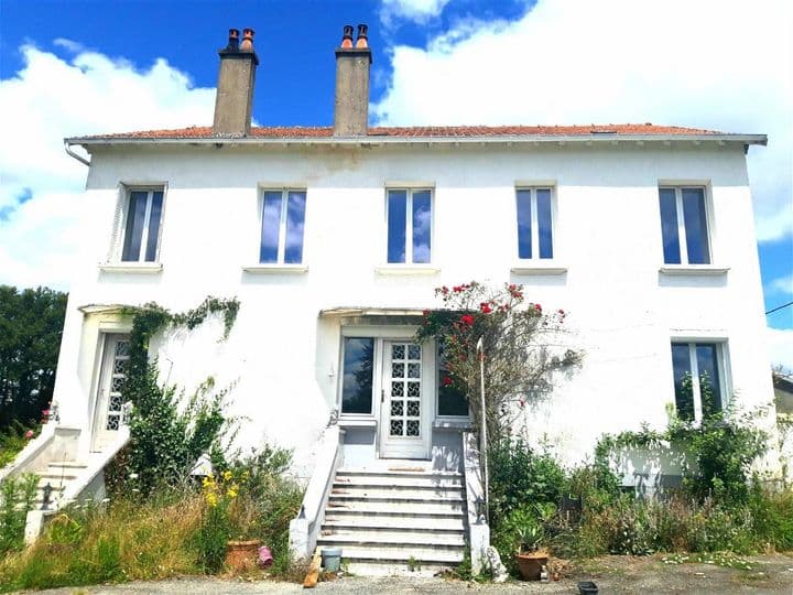 4 bedrooms house for sale in  France