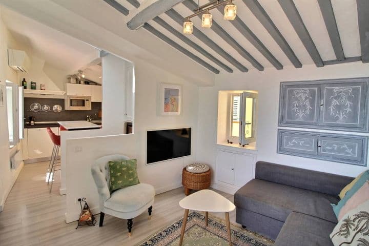 1 bedroom house for sale in  France - Image 4