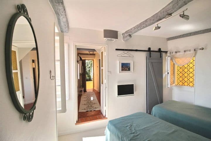 1 bedroom house for sale in  France - Image 10