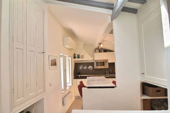 1 bedroom house for sale in  France - Image 5