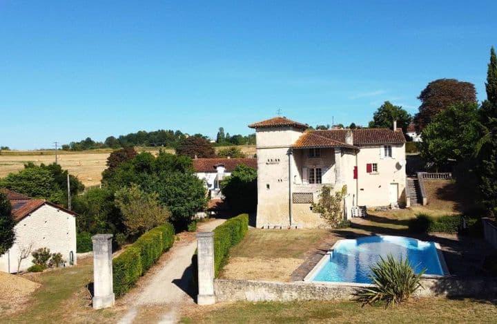 4 bedrooms house for sale in  France