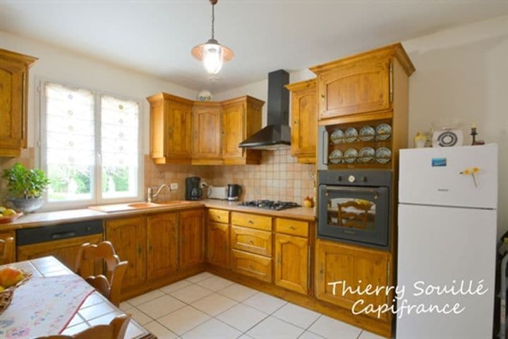 3 bedrooms house for sale in Saint-Seurin-sur-lIsle, France - Image 8