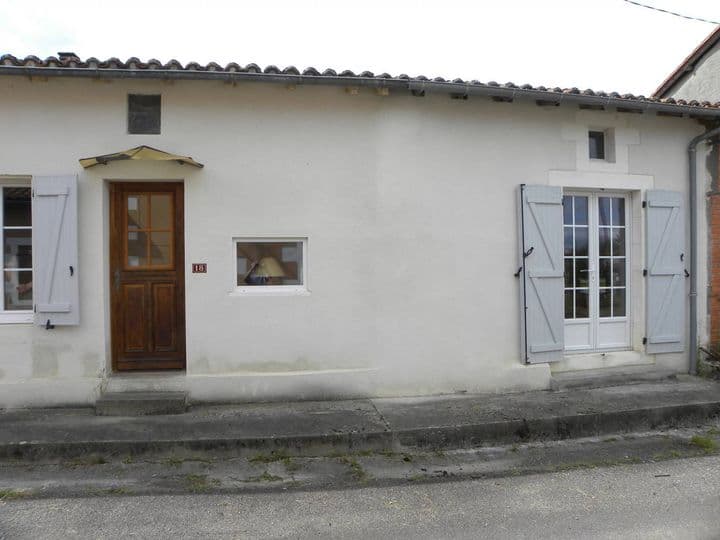 2 bedrooms house for sale in  France - Image 11