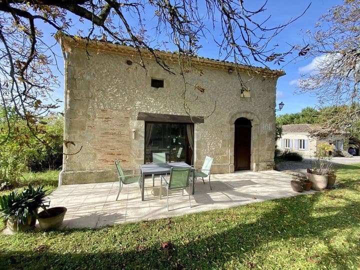 5 bedrooms house for sale in  France