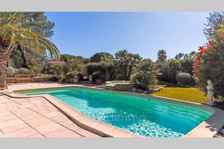 3 bedrooms house for sale in Roquebrune-sur-Argens, France - Image 2