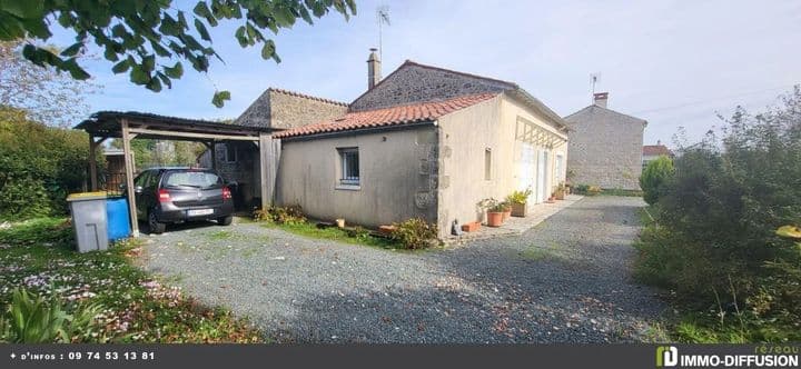 2 bedrooms house for sale in SAINT HILAIRE DES LOGES, France