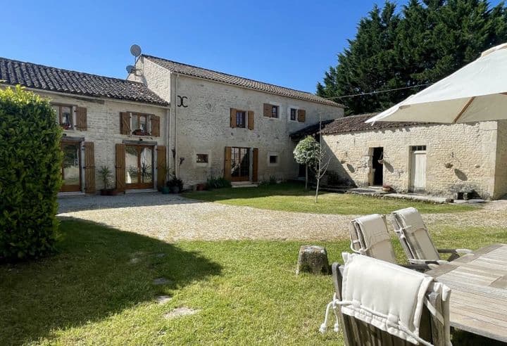 8 bedrooms house for sale in SAINT PIERRE DE JUILLERS, France - Image 2