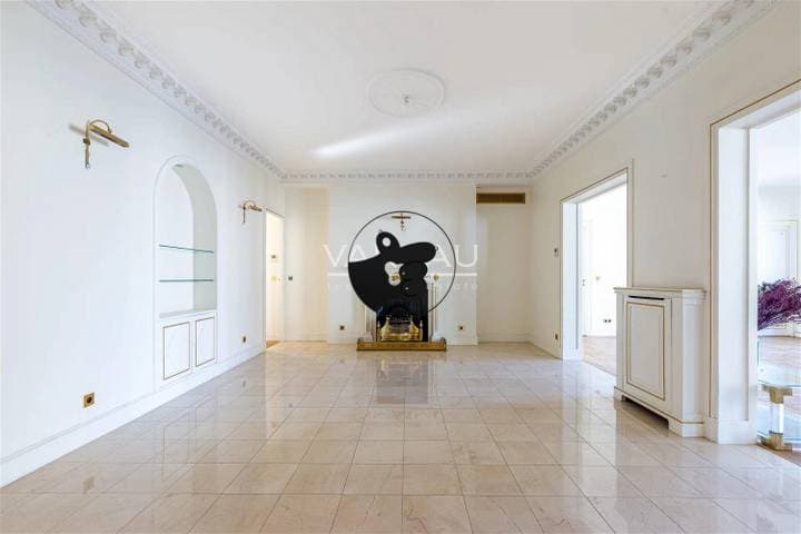 4 bedrooms house for sale in Paris (75), France - Image 4