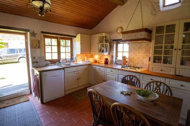 3 bedrooms house for sale in  France - Image 3