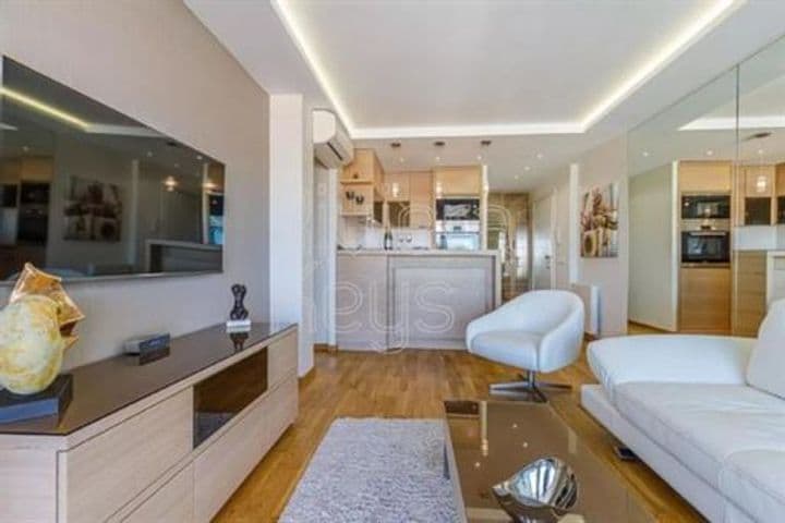 1 bedroom apartment for sale in Golfe-Juan, France - Image 3