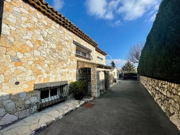 House for sale in La Gaude, France - Image 11