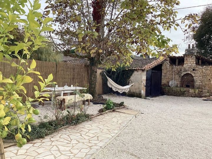 1 bedroom house for sale in  France - Image 2