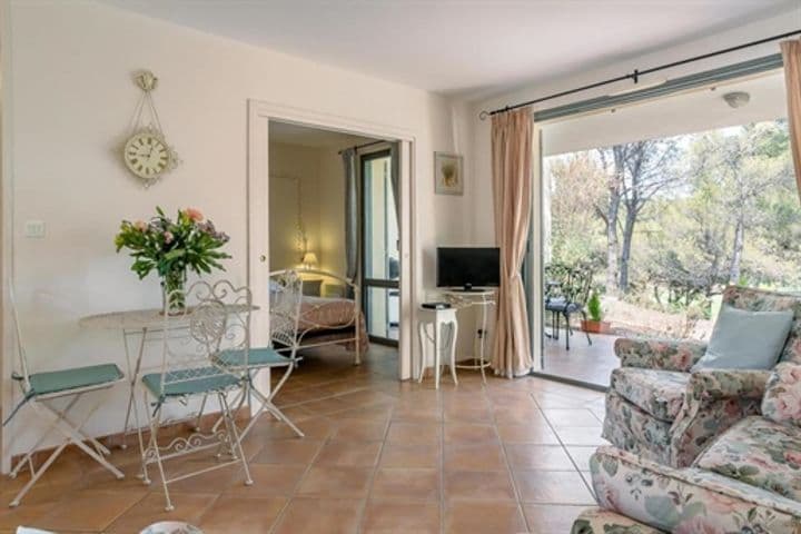 2 bedrooms apartment for sale in Saumane-de-Vaucluse, France