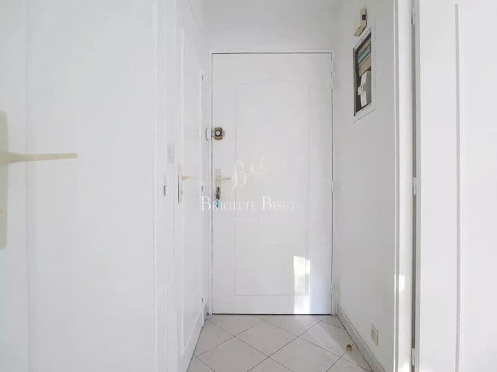 1 bedroom house for sale in  France - Image 9