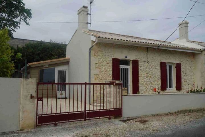 2 bedrooms house for sale in  France