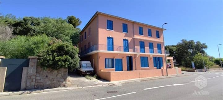 Building for sale in Saint-Raphael, France - Image 9