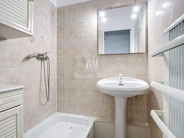 1 bedroom house for sale in  France - Image 8