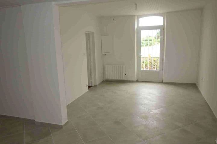 2 bedrooms house for sale in  France - Image 9