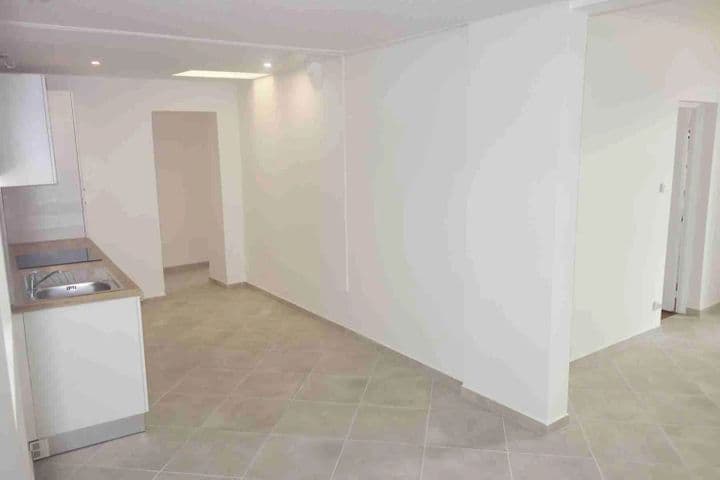 2 bedrooms house for sale in  France - Image 8