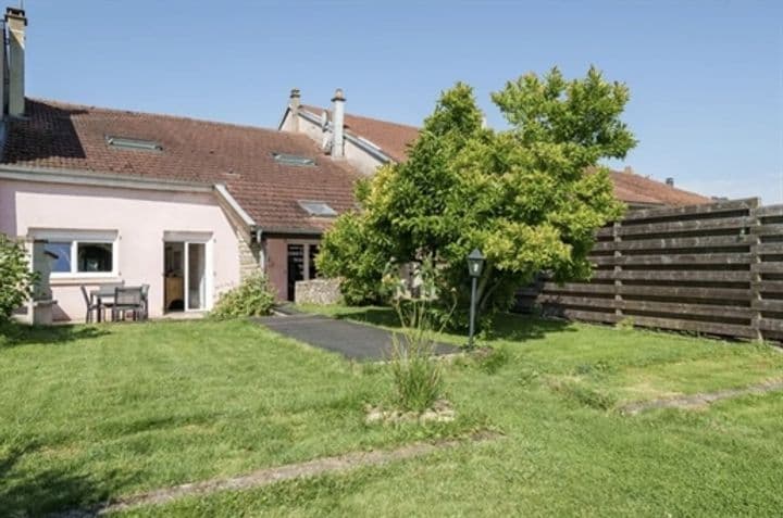 House for sale in Mirecourt, France - Image 7