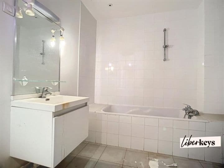 1 bedroom other for sale in Paris, France - Image 8