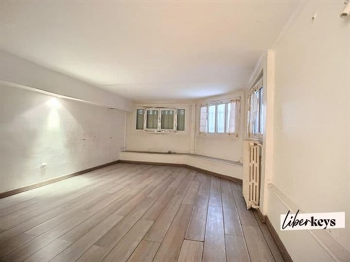 1 bedroom other for sale in Paris, France - Image 2