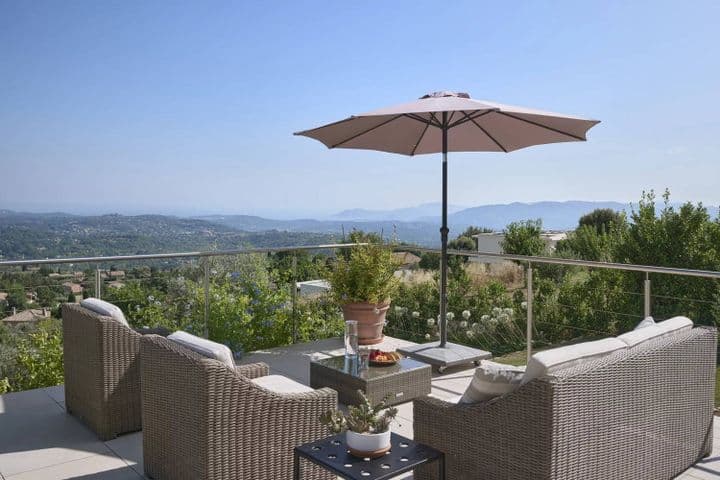 5 bedrooms house for sale in Chateauneuf-Grasse, France - Image 8