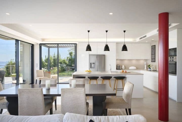 5 bedrooms house for sale in Chateauneuf-Grasse, France - Image 12
