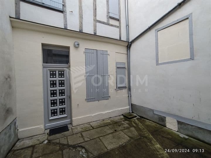 Apartment for sale in Auxerre, France - Image 2