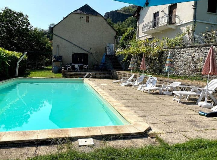 7 bedrooms house for sale in ESPALION, France - Image 3