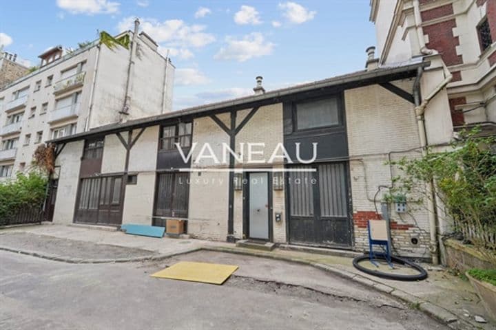 Building for sale in Paris 16eme, France - Image 3