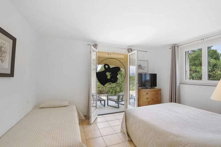 4 bedrooms house for sale in Var (83), France - Image 13