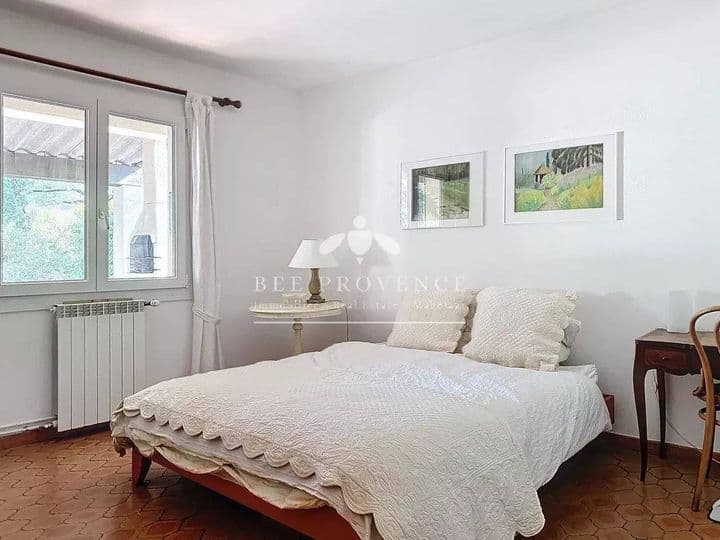 2 bedrooms house for sale in  France - Image 8