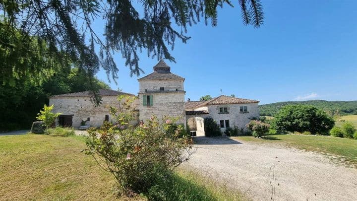 7 bedrooms house for sale in  France