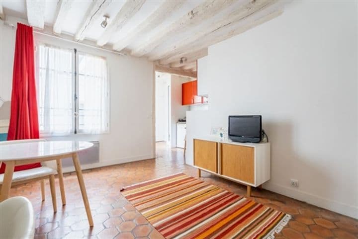 1 bedroom apartment for sale in Paris, France - Image 2